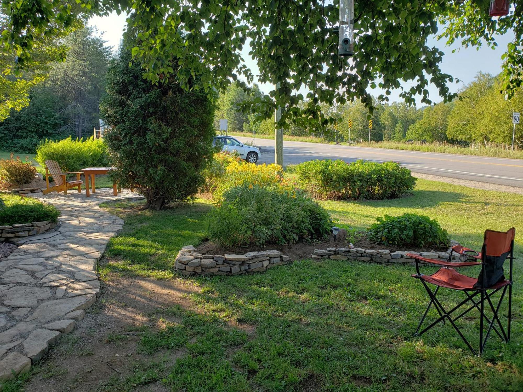Residence Touristique Les Bouleaux Petit-Saguenay Bagian luar foto